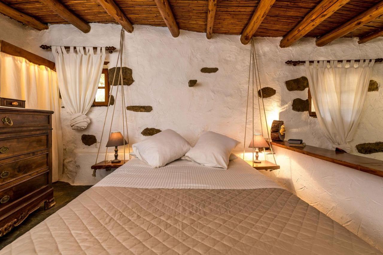 Natura Cottages Makrýgialos エクステリア 写真