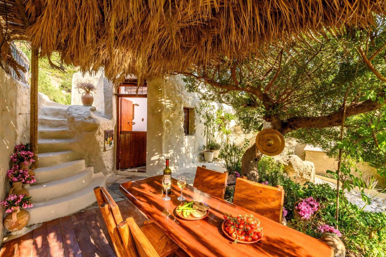 Natura Cottages Makrýgialos エクステリア 写真