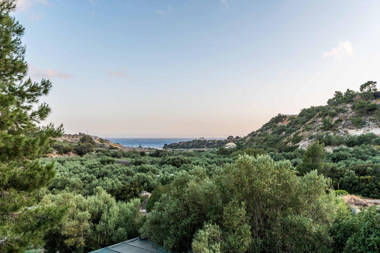 Natura Cottages Makrýgialos エクステリア 写真