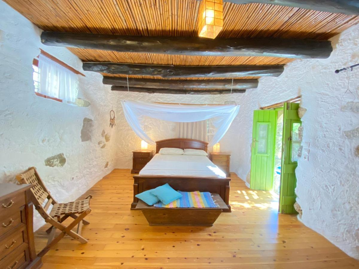 Natura Cottages Makrýgialos エクステリア 写真