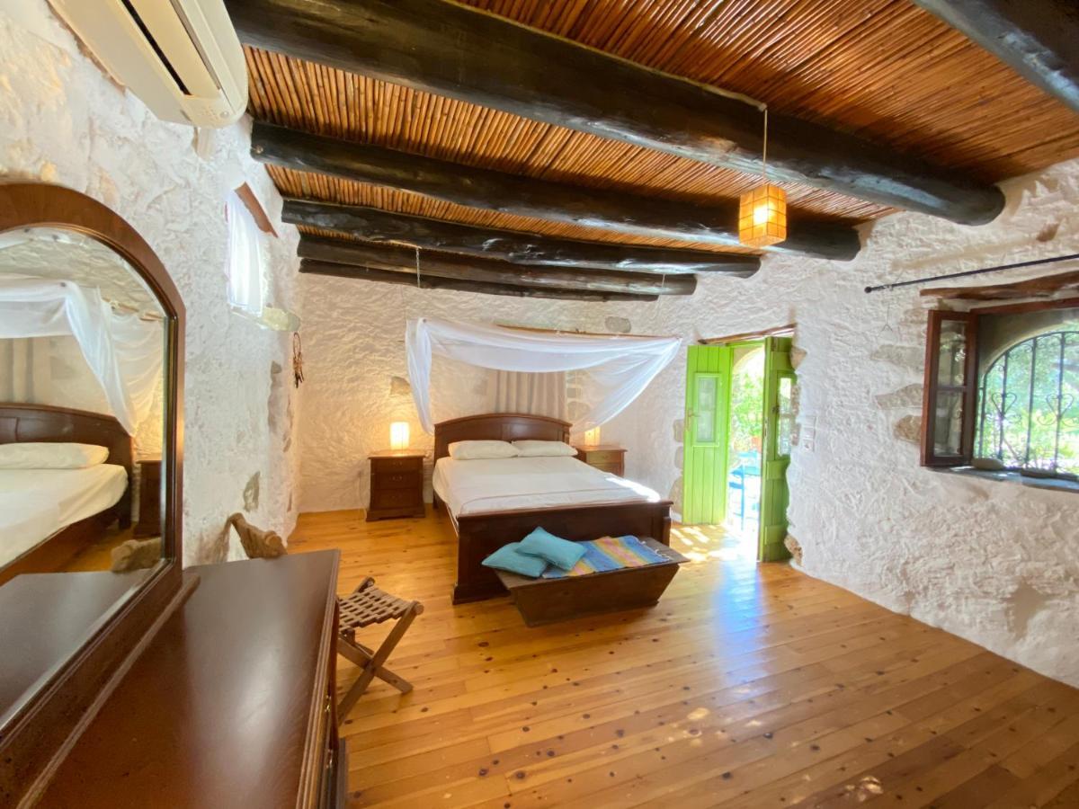 Natura Cottages Makrýgialos エクステリア 写真