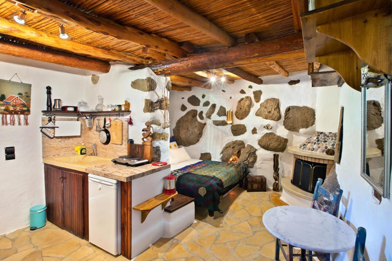 Natura Cottages Makrýgialos エクステリア 写真