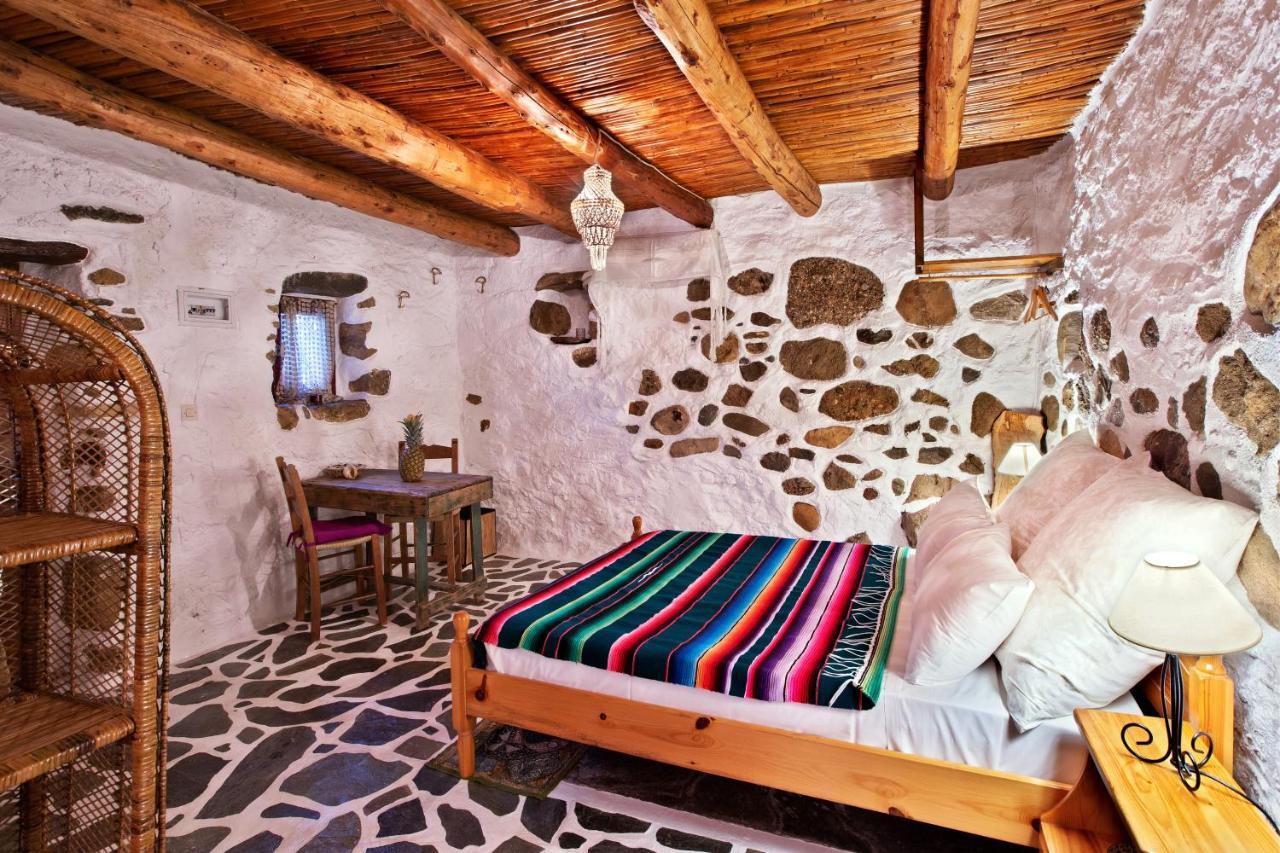 Natura Cottages Makrýgialos エクステリア 写真