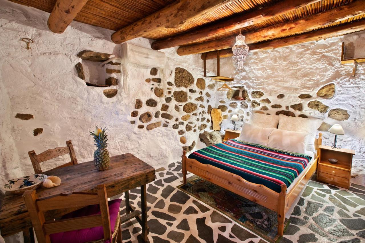 Natura Cottages Makrýgialos エクステリア 写真