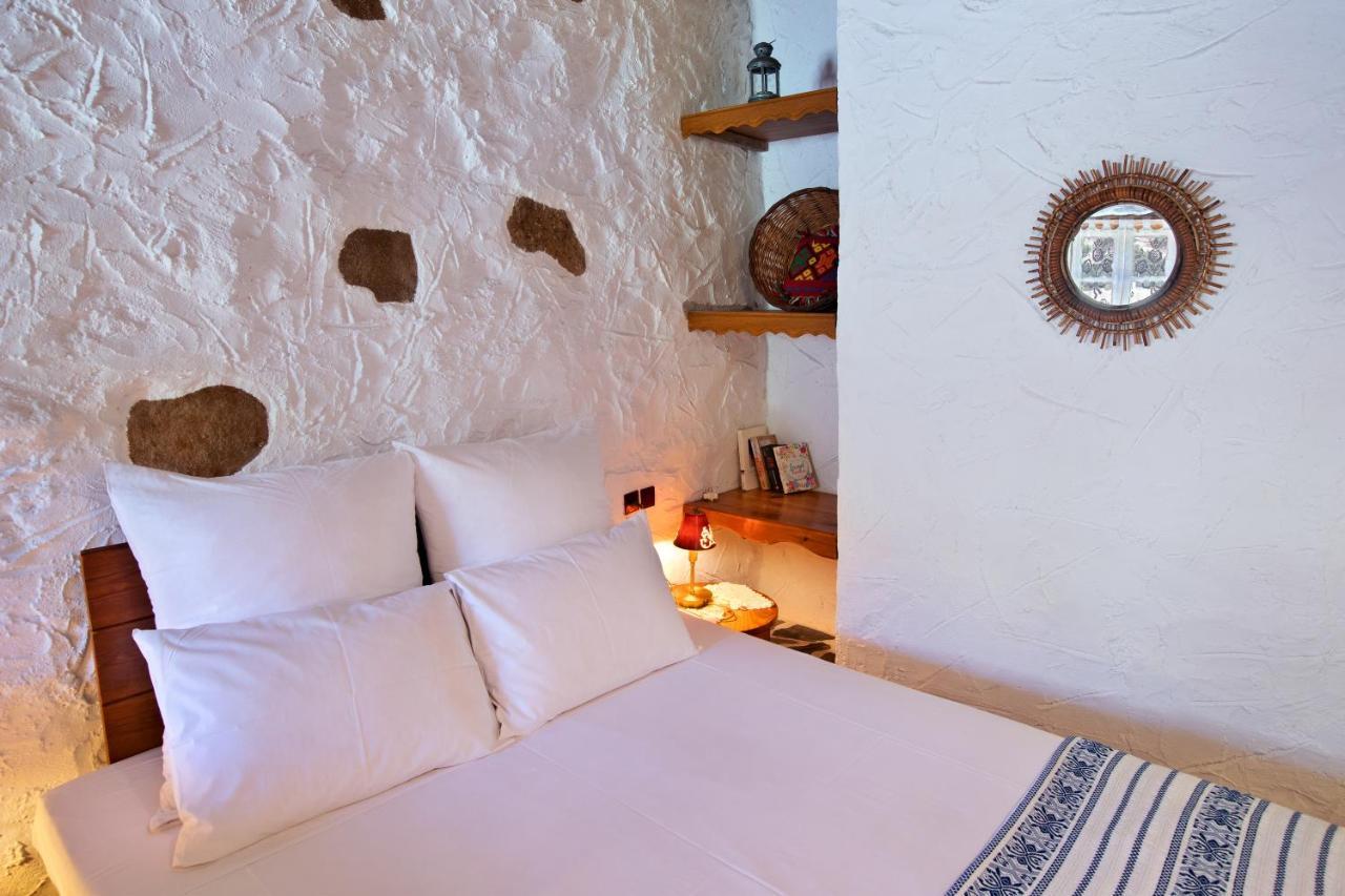 Natura Cottages Makrýgialos エクステリア 写真